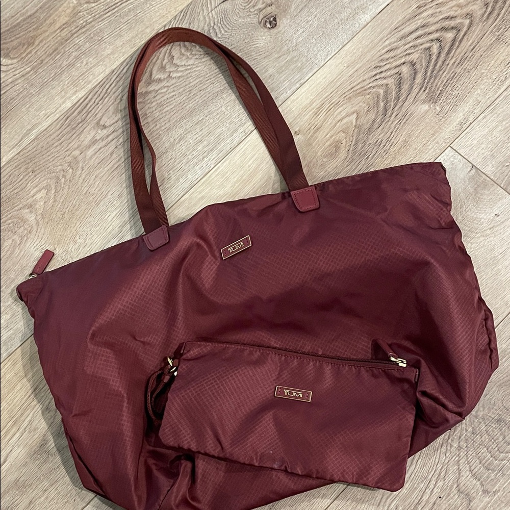 Tumi Maroon zipper Tote (w/ pass thru trolly) and Pouch Set